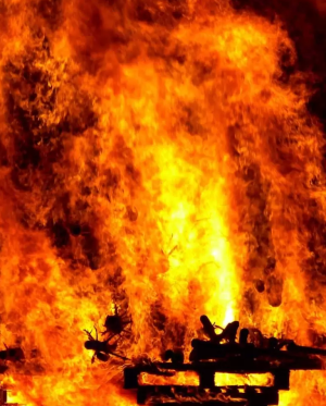 Incêndio destrói residência em Capanema